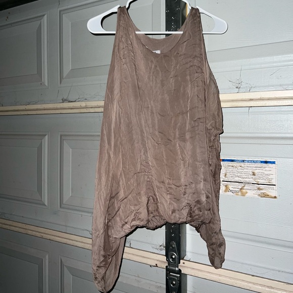 Top - Picture 1 of 4